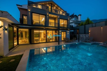 Villa Bling Excellence