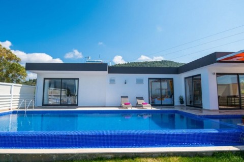 Villa Nar Çiçeği