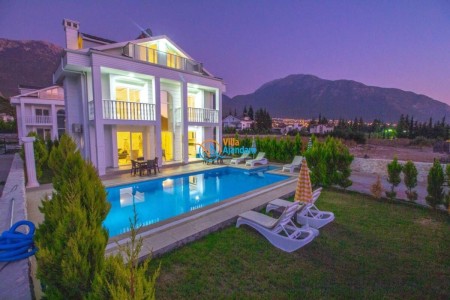 Villa Sahra