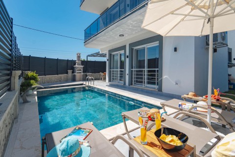 Villa Akron