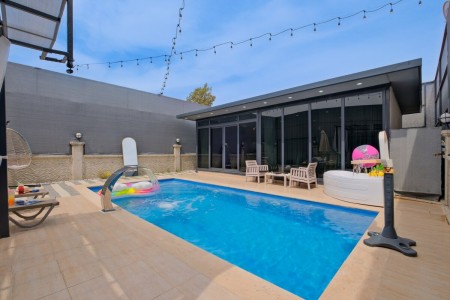 Villa Crystal Deluxe