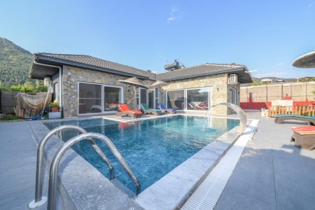 Villa Mera